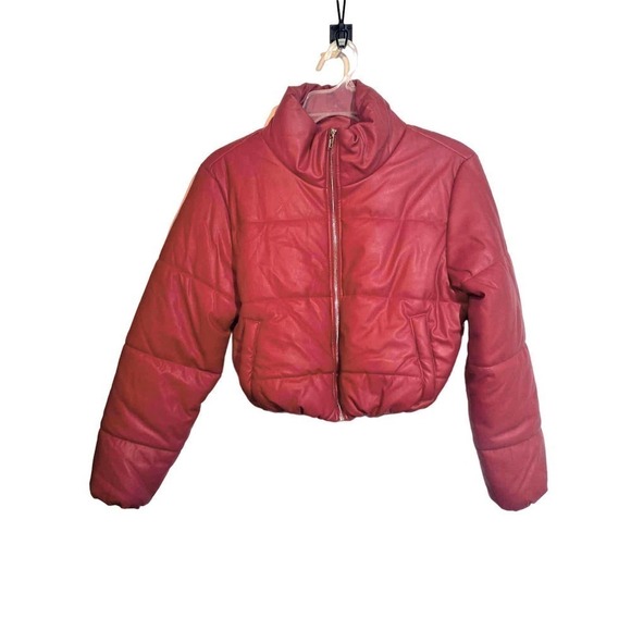 Ambiance Outerwear NWT Red Puffer Cropped Coat Woman Large front zip & pockets - Picture 1 of 6